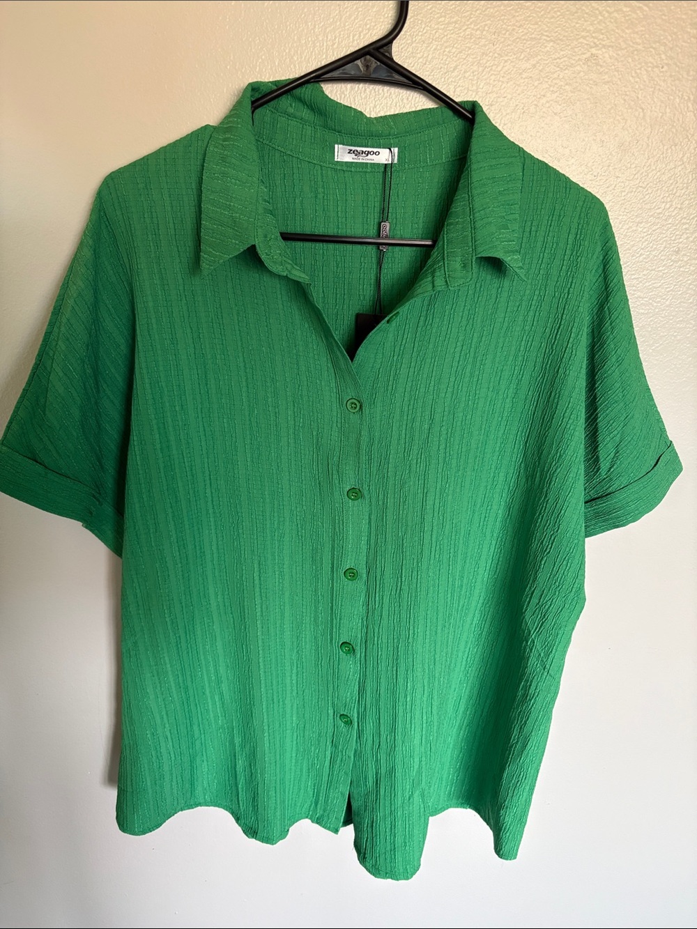zeagoo Vibrant Green Short Sleeve Button-Down Shirt